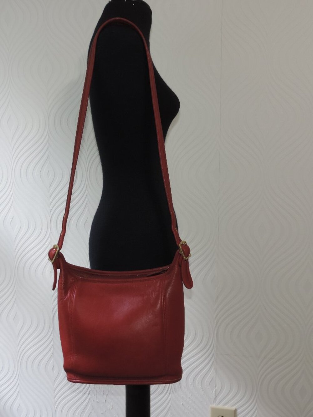 COACH Slim Duffle Medium #9816 Red Leather Vintage 1999 Y2K